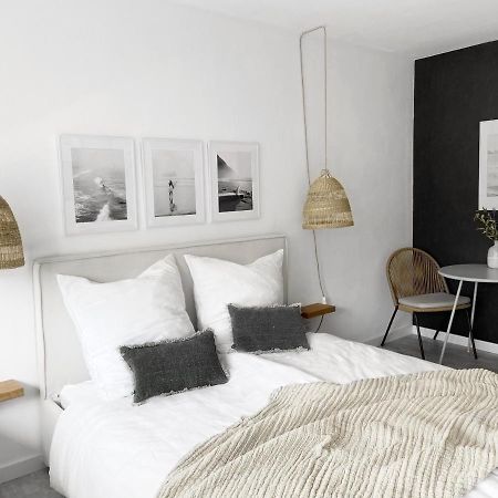 Seaside Rooms - Zentrales Design-Apartment Mit Balkon & Parkplatz - 2 Minuten Zum Strand Timmendorfer Strand Buitenkant foto