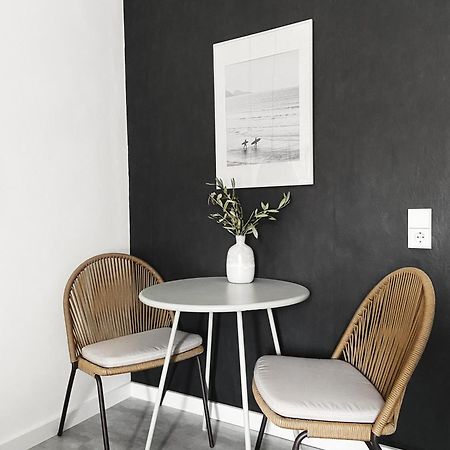 Seaside Rooms - Zentrales Design-Apartment Mit Balkon & Parkplatz - 2 Minuten Zum Strand Timmendorfer Strand Buitenkant foto