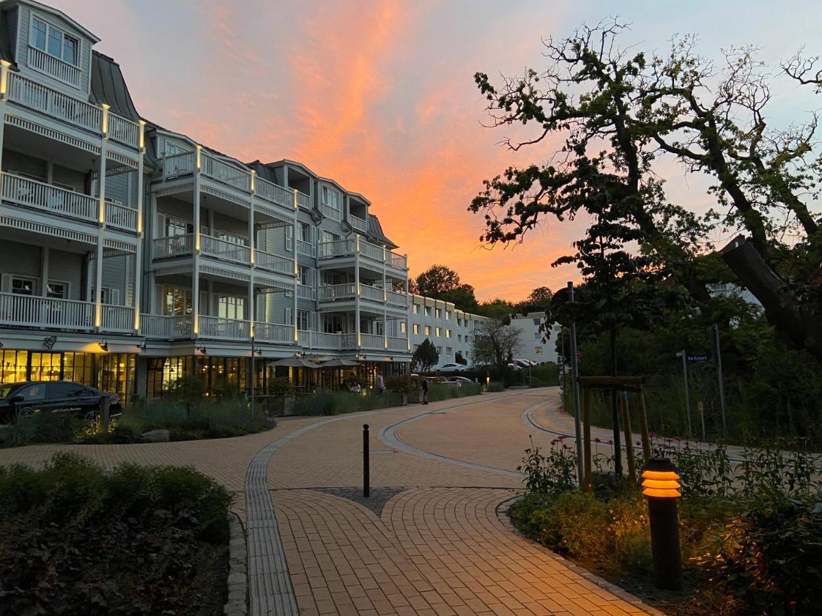 Seaside Rooms - Zentrales Design-Apartment Mit Balkon & Parkplatz - 2 Minuten Zum Strand Timmendorfer Strand Buitenkant foto